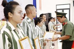 Trại giam Ngọc Lý công bố Quyết định đặc xá cho 227 phạm nhân