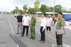Lãnh đạo UBND tỉnh Đồng Tháp kiểm tra công tác tổ chức Lễ hội Trái cây Đồng Tháp lần thứ I