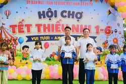Tổ chức Hội chợ Tết thiếu nhi cho trẻ em xã Pờ Tó