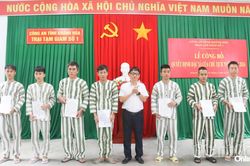 Công an tỉnh Khánh Hòa công bố quyết định đặc xá cho 28 phạm nhân
