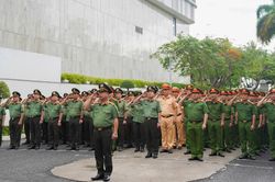 Công an tỉnh Khánh Hòa tổ chức lễ chào cờ tháng 6