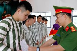Trại giam Hồng Ca công bố Quyết định đặc xá của Chủ tịch nước đối với 86 phạm nhân