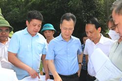 Phó Chủ tịch UBND tỉnh Nguyễn Thành Sinh kiểm tra thực tế và làm việc với 9 xã khu vực Văn Yên cũ