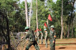 '3 tiếng nổ' tôi luyện bản lĩnh chiến sĩ mới