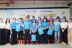 Liên đoàn Lao động tỉnh Thái Nguyên tặng quà công nhân mắc bệnh hiểm nghèo