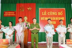 124 phạm nhân tại TP. Huế được đặc xá, trở về cộng đồng