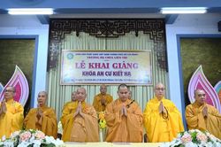 Lễ khai giảng khóa An cư kiết hạ cho Tăng Ni các phường Vũng Tàu, Tam Thắng, Phước Thắng, Rạch Dừa