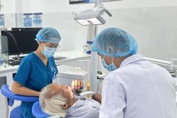 TP. Hồ Chí Minh: Siết quản lý phòng khám nha khoa để bảo đảm an toàn cho người bệnh