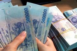360.000 tỷ đồng 'tháo chạy' khỏi ngân hàng, giao dịch tiền mặt đang quay trở lại?