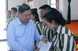 Phó Thủ tướng Thường trực Chính phủ Phạm Gia Túc: Đặc xá là bước khởi đầu cho hành trình hướng thiện