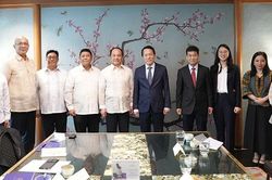 Bộ trưởng Lương Tam Quang gặp song phương Cố vấn Hội đồng An ninh quốc gia Philippines