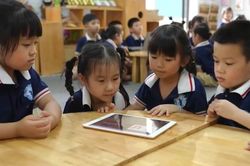 Trẻ em hạnh phúc, an toàn và vững bước trong kỷ nguyên số