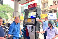 Quản lý thị trường Hà Nội tăng cường giám sát kinh doanh xăng E10