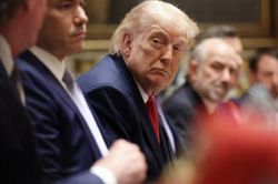 Ông Donald Trump đã gửi cho Iran bản yêu sách của Mỹ về thỏa thuận chấm dứt xung đột