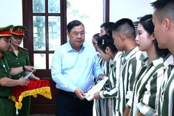 Phó Thủ tướng Thường trực Phạm Gia Túc: Mọi phạm nhân đều có cơ hội được đặc xá như nhau