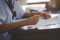 Ngày thi đầu tiên vào lớp 10 tại TP.HCM: 2 thí sinh vi phạm quy chế