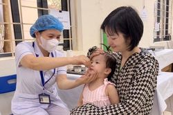 Phường Ô Chợ Dừa triển khai chiến dịch bổ sung Vitamin A cho trẻ em