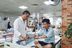 Bảo vệ thế hệ trẻ trước 'bẫy' nicotine công nghệ