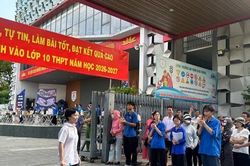 Thí sinh Hà Nội hoàn thành kỳ thi vào lớp 10 chuyên