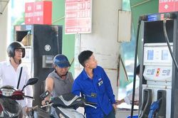 Ngày đầu xăng E10 chính thức bán ra thị trường