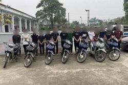 Khởi tố 14 thanh thiếu niên mang dao, kiếm truy đuổi người đi đường trong đêm