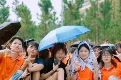 Giữa thế giới kết nối, vì sao người trẻ ngại đối thoại?