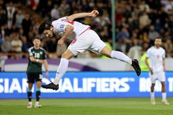 Ngôi sao số một Iran mất suất dự World Cup