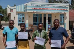 Số ca mắc Ebola tại CHDC Congo lên tới hơn 300 người