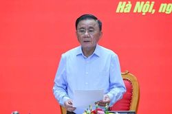 Tăng cường sự l&atilde;nh đạo của Đảng đối với c&ocirc;ng t&aacute;c ph&ograve;ng, chống tham nhũng, l&atilde;ng ph&iacute;, ti&ecirc;u cực trong giai đoạn mới