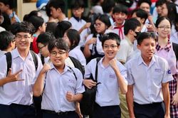 THI VÀO LỚP 10 TẠI TPHCM: Văn giàu cảm xúc, ngoại ngữ không đánh đố