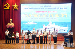 Để ngư dân gắn bó với biển, đảo