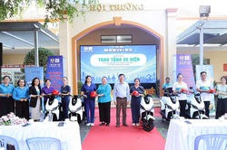 Người dân thụ hưởng thành quả phát triển