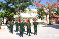 Tổng cục Hậu cần-Kỹ thuật khảo sát, kiểm tra Trường Thiếu sinh quân miền Trung