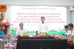 Thứ trưởng Lê Quân kiểm tra công tác chuẩn bị thi tốt nghiệp THPT tại Cần Thơ