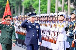 Việt Nam sẵn sàng tiếp nhận học viên quốc phòng Nhật Bản sang học tiếng Việt