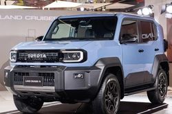 Toyota Land Cruiser cỡ nhỏ sắp cập bến Việt Nam