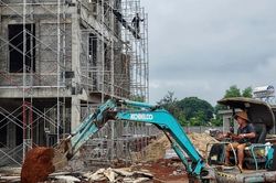 Tăng tốc '3 ca, 4 kíp' thi công trường nội trú biên giới