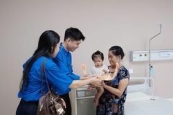 Đoàn Thanh niên PV Power lan tỏa yêu thương đến các bệnh nhi nhân Ngày Quốc tế Thiếu nhi