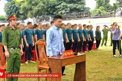 Tuyên truyền pháp luật cho học viên cai nghiện qua phiên tòa lưu động