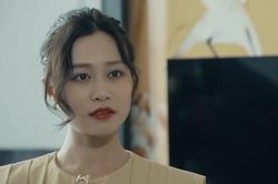 'Dưới ô cửa sáng đèn' tập 8: Nữ giám đốc nghi ngờ chồng ngoại tình khi bị từ chối