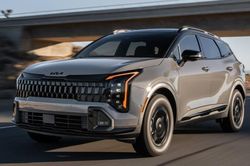 Loạt xe hot 'lên kệ' ra mắt khách Việt trong tháng 6, SUV gầm cao chiếm sóng