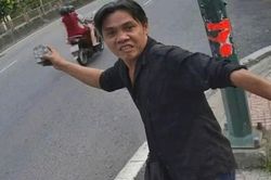 Đối tượng đập phá hơn 10 tủ đổi pin xe điện