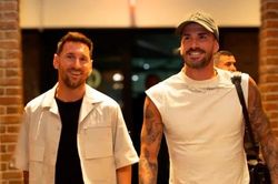 Messi không ở cùng phòng với De Paul để giữ... vận may World Cup