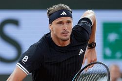 Zverev dập tắt hiện tượng Rafael Jodar, vào bán kết Roland Garros