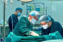 U gan từ 2cm 'phình' lên 20cm vì tự uống thuốc nam tại nhà