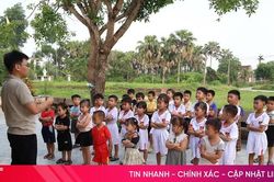 Độc đáo lớp học 'Dạ chú Tuấn'