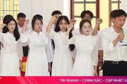 Ngôi trường nổi tiếng ở Đức Thọ có thêm 37 học sinh ưu tú đứng vào hàng ngũ của Đảng