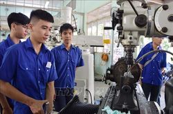 Năng lực số: Tiêu chuẩn bắt buộc đối với giáo viên nghề