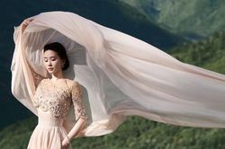 Khoảnh khắc 'tiên nữ hạ giới' của Lưu Thi Thi