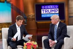 Sau sự ra đi của anh trai, một 'lời nhắc vô hình' luôn theo ông Trump nhiều thập kỷ qua